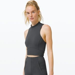 Train Free Crop Tank Graphite Grey Nulux